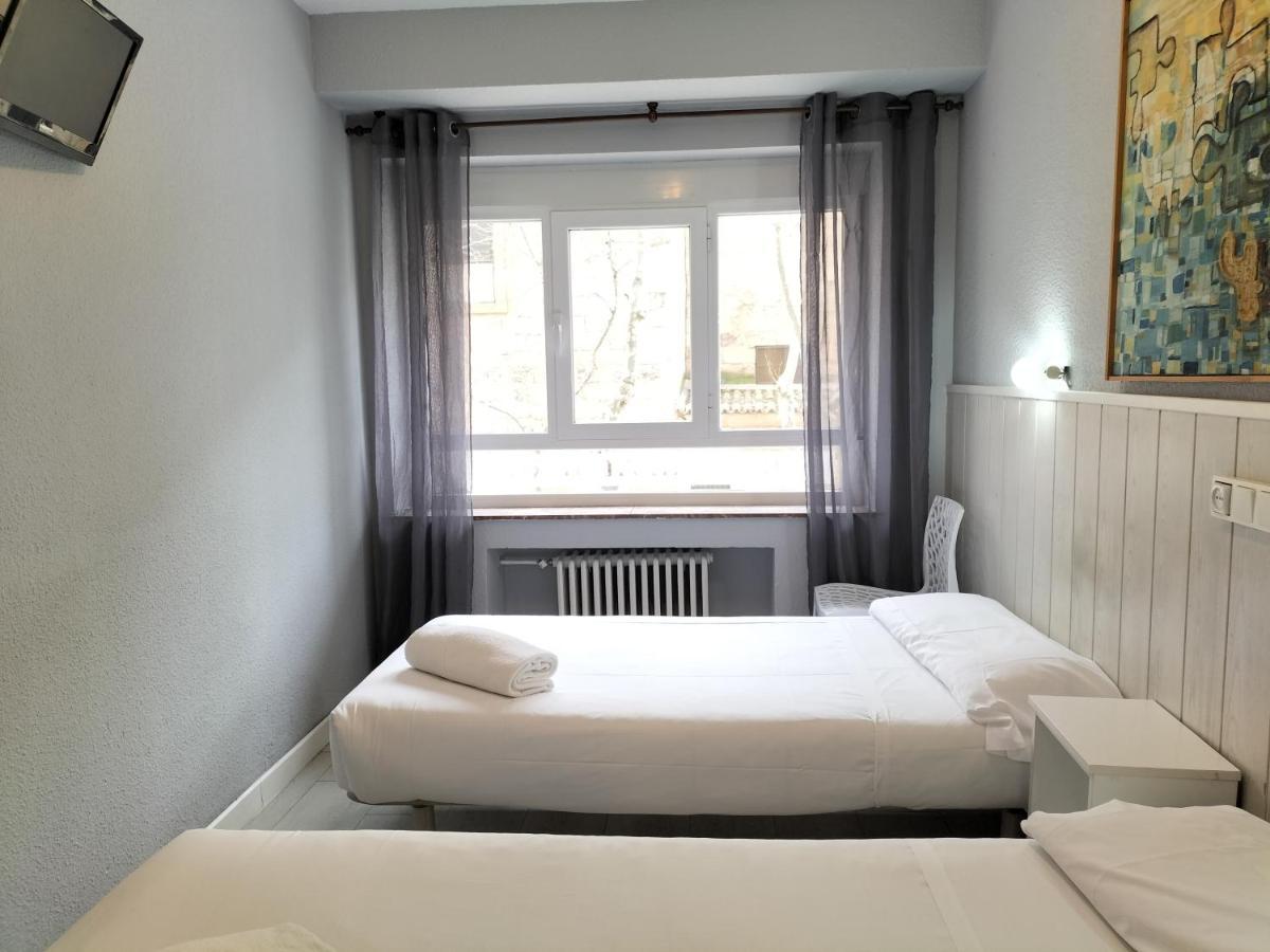 Hostal Albero By Gaiarooms Salamanca Exterior photo